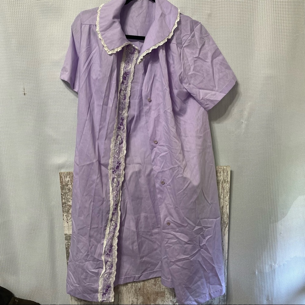 Vintage purple and white house dress size Large